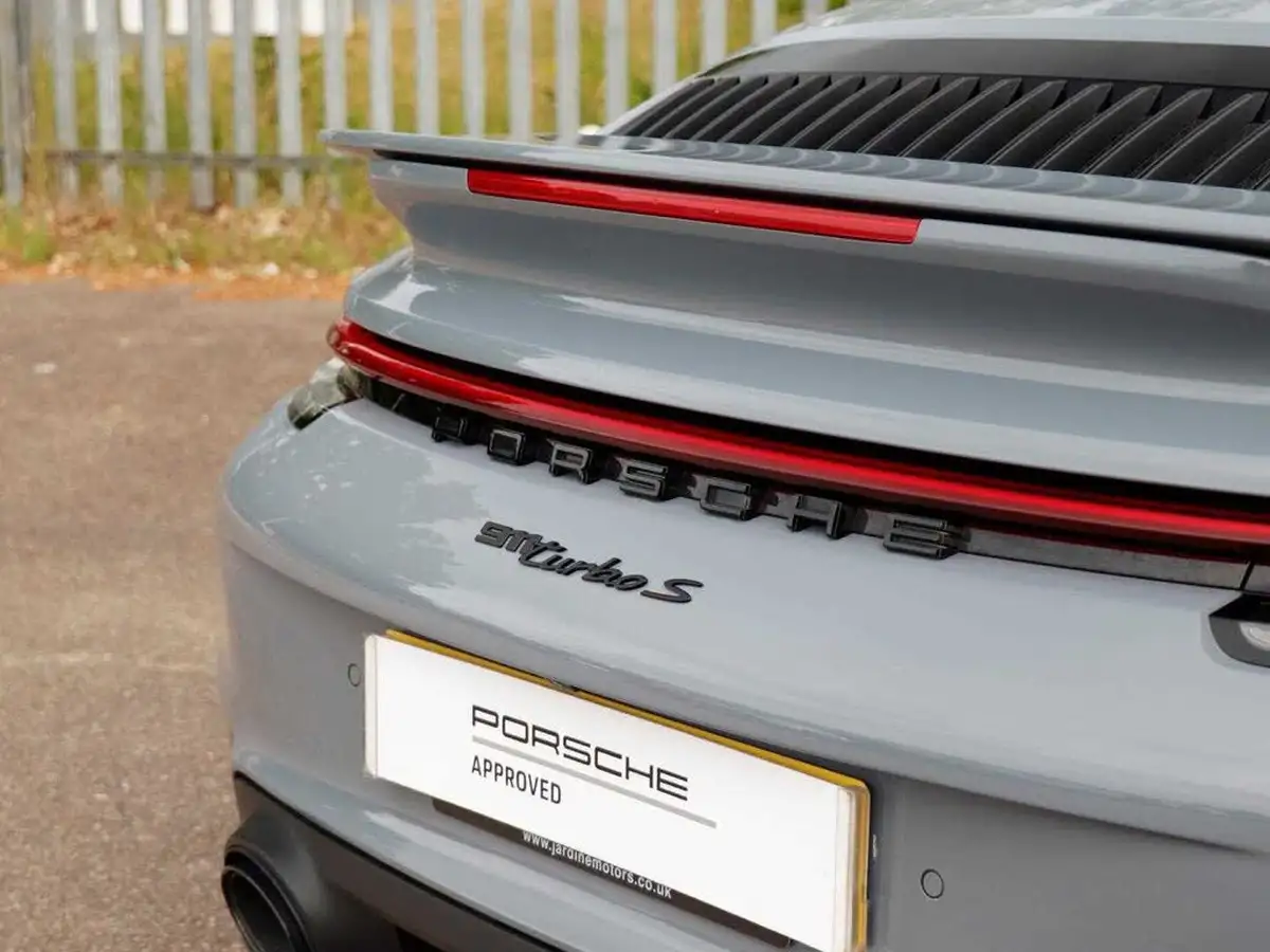 2024-porsche-911-38-turbo-s-awd-turbo-cabriolet-big-34