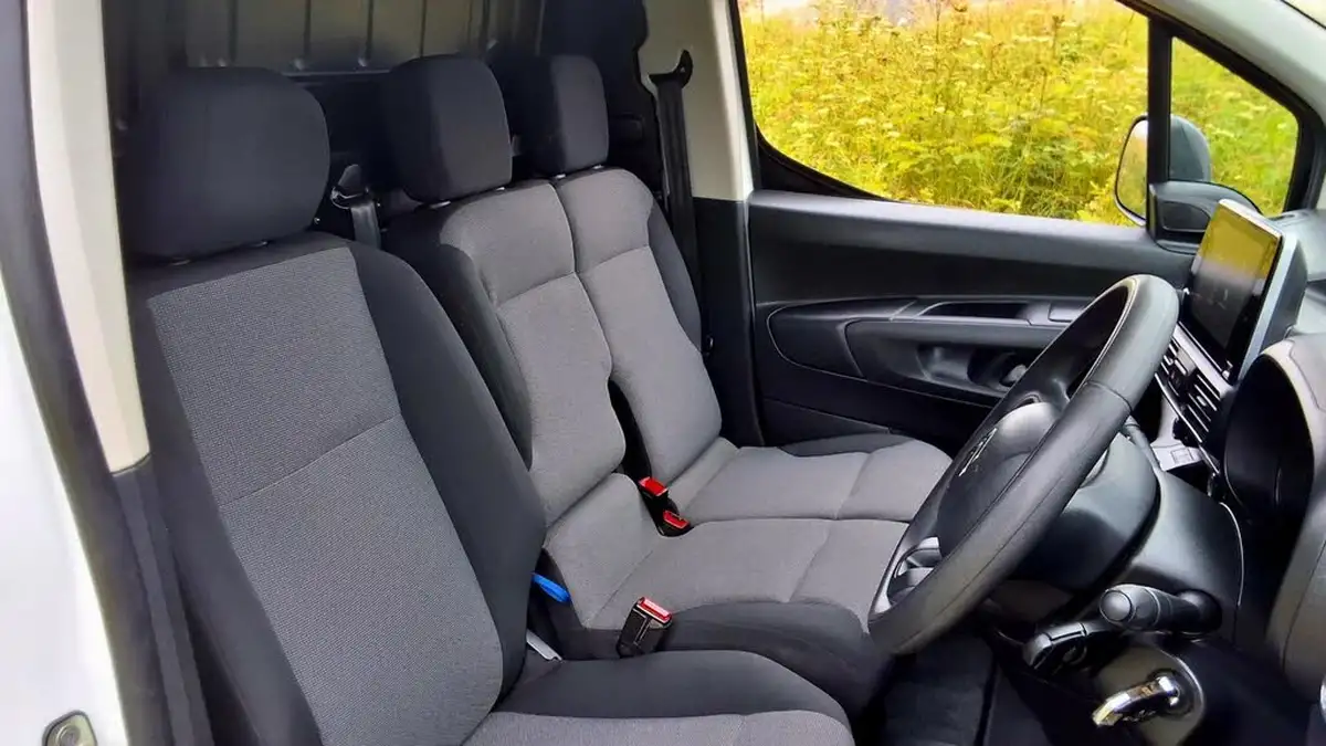 2019-citroen-berlingo-16bluehdi-650-enterprise-big-17