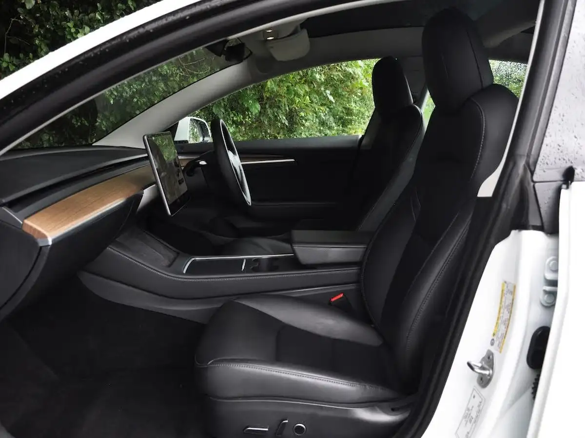 2021-tesla-model-3-e-standard-plus-big-37