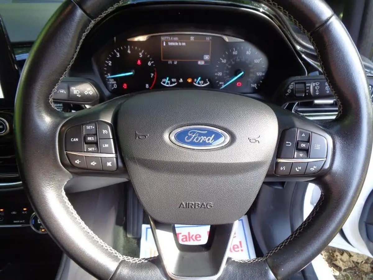 2018-ford-fiesta-10t-titanium-100ps-3d-big-14