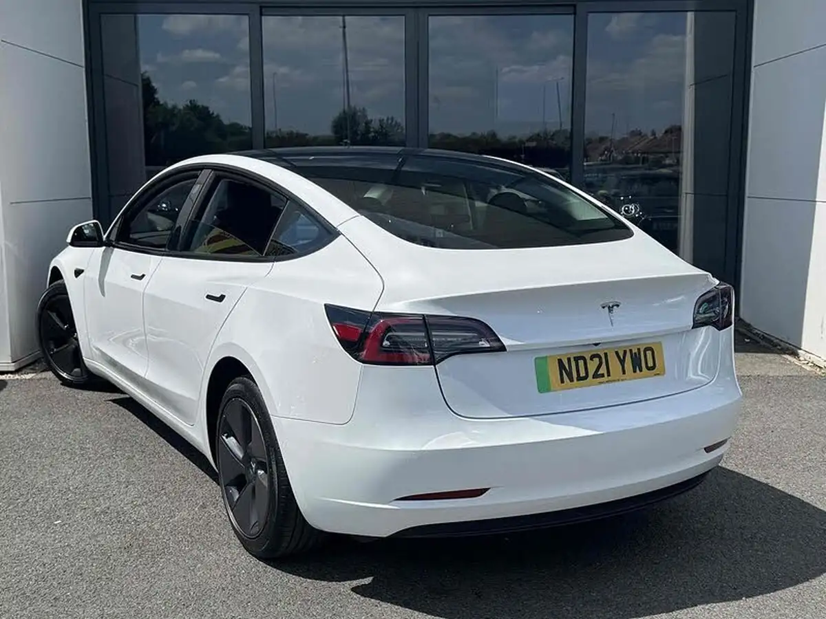 2021-tesla-model-3-e-standard-plus-big-2