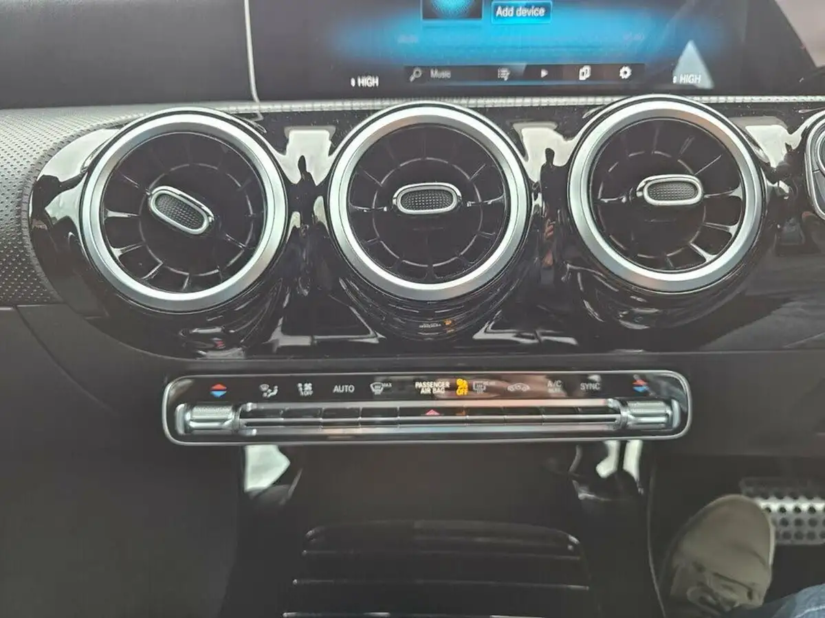 2019-mercedes-benz-a-class-13-a180-amg-line-executive-hatchback-5d-7g-dct-big-18