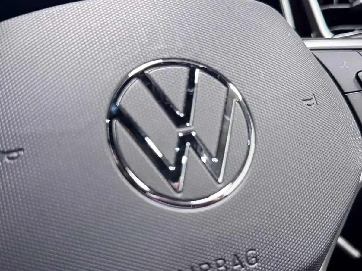 2024-volkswagen-t-roc-15-tsi-r-line-hatchback-5d-dsg-big-30