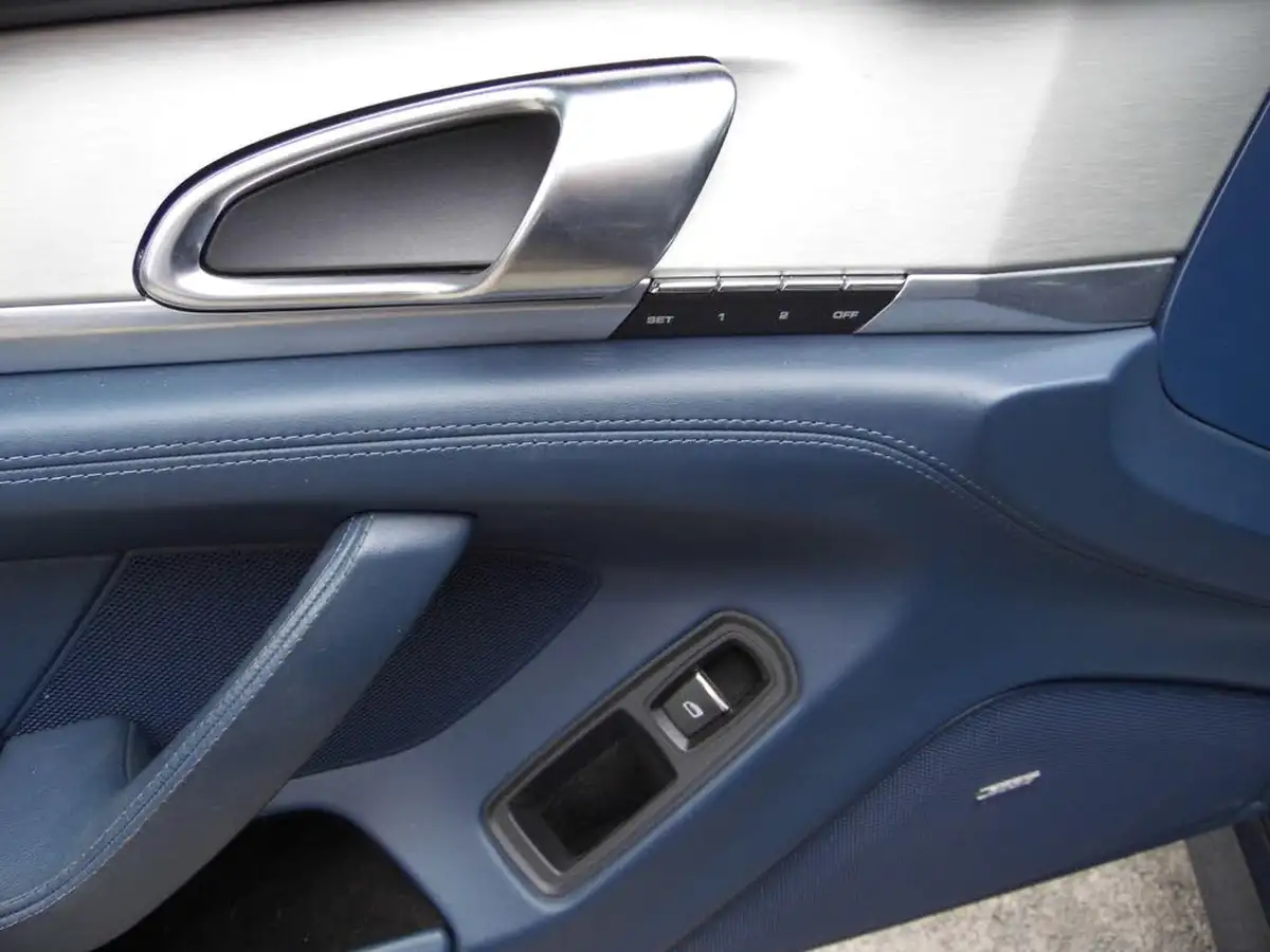 2011-porsche-panamera-48-4s-pdk-big-14