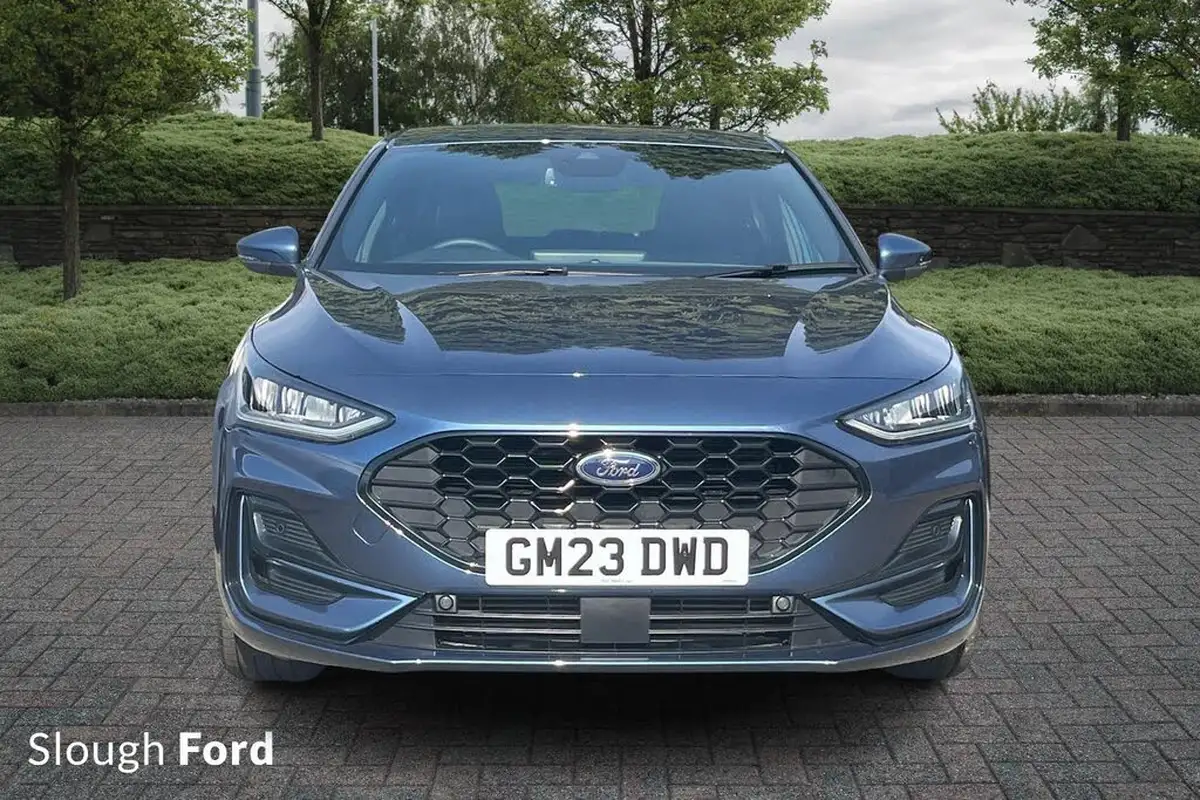 2023-ford-focus-10t-st-line-x-125ps-hybrid-mhev-hatchback-powershift-big-3