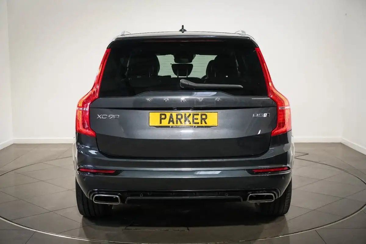2019-volvo-xc90-20td-d5-r-design-big-2