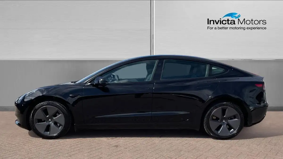 2023-tesla-model-3-e-rwd-241bhp-big-5