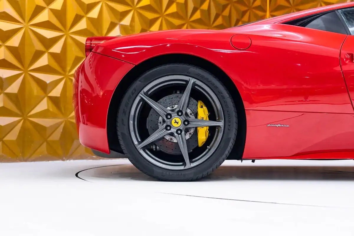 2012-ferrari-458-45-italia-big-32