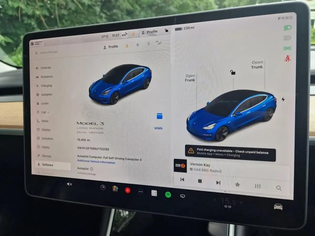 2020-tesla-model-3-e-long-range-big-28