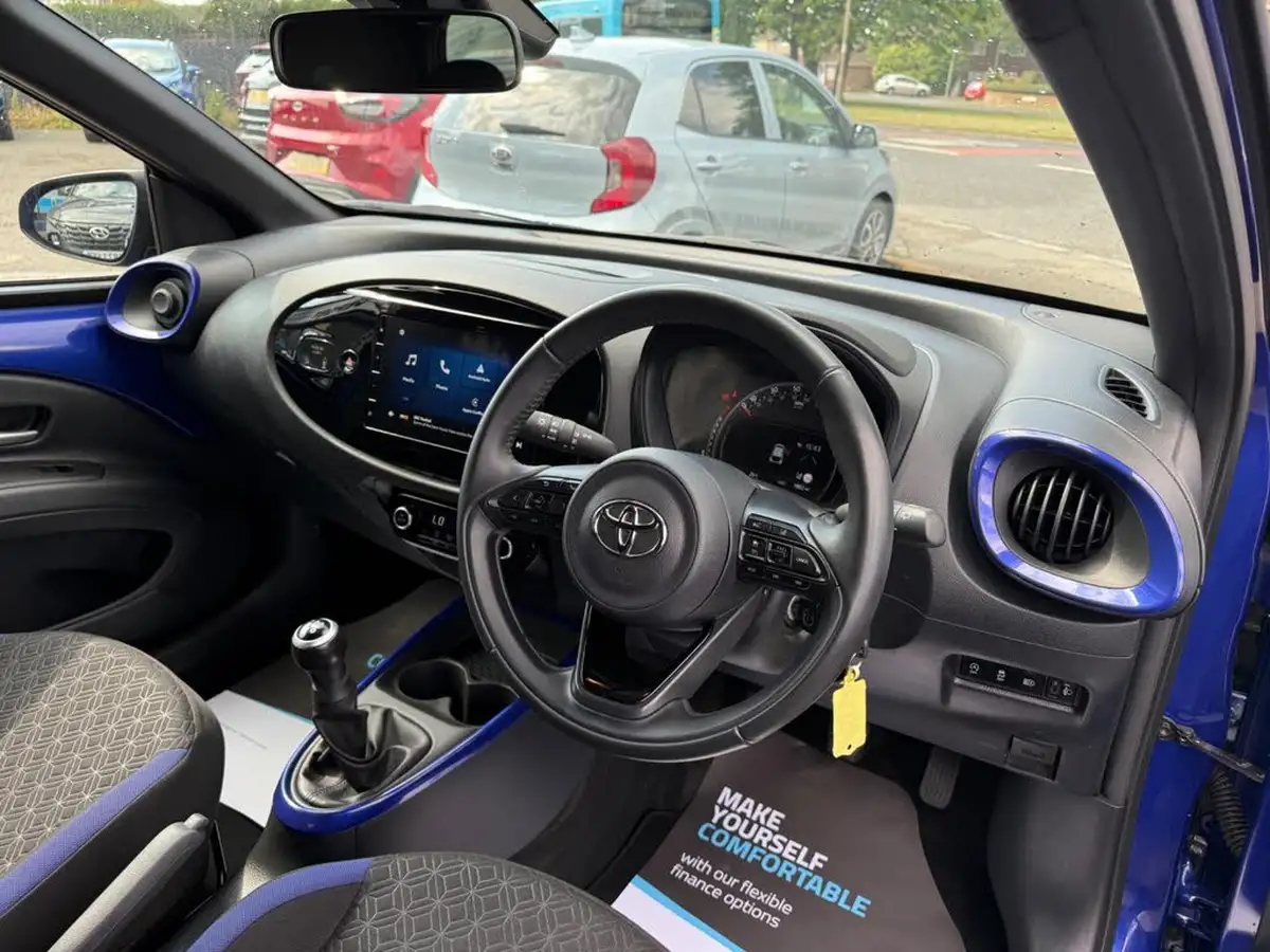 2024-toyota-aygo-x-10-vvt-i-edge-big-19