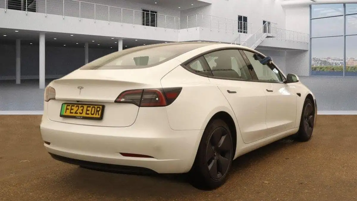 2023-tesla-model-3-e-rwd-long-range-big-5