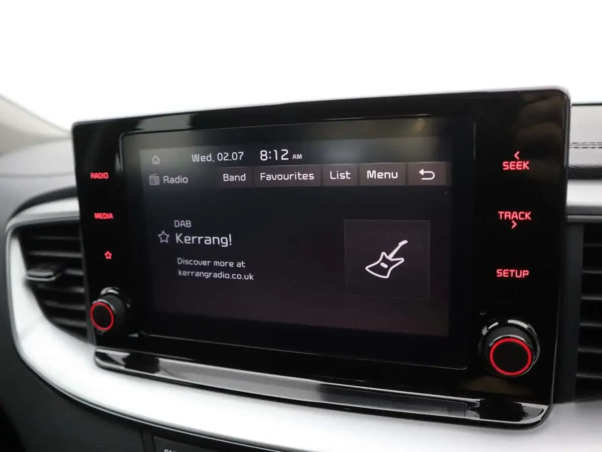 2022-kia-ceed-10-t-gdi-2-sportswagon-big-18