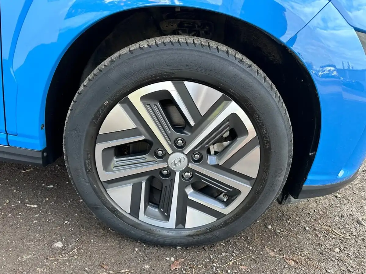 2021-hyundai-kona-e-ultimate-big-3