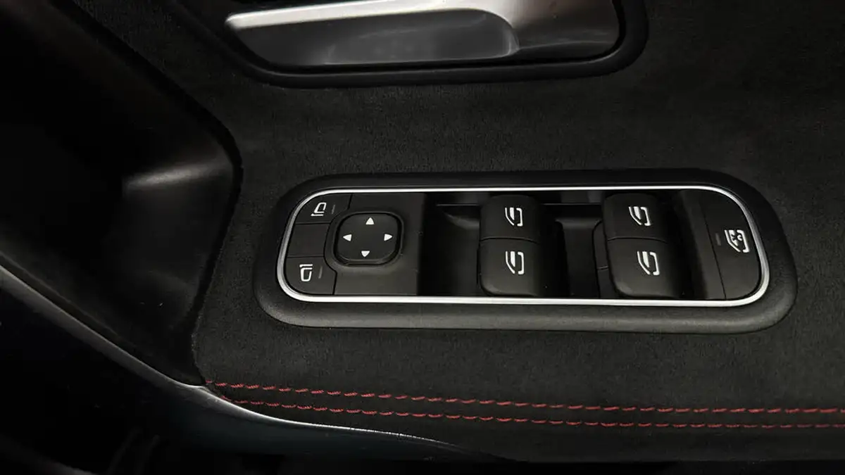 2020-mercedes-benz-a-class-13-a250e-amg-line-saloon-4d-big-23