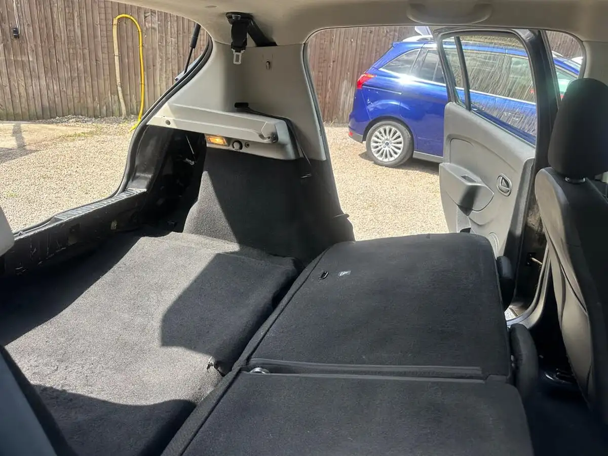 2014-dacia-sandero-stepway-15d-laureate-big-31
