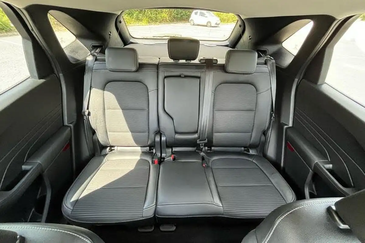 2022-ford-kuga-big-19