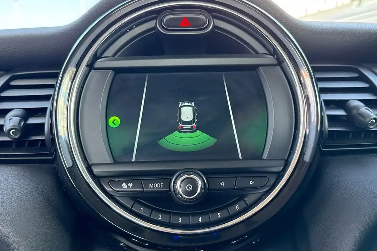 2019-mini-cooper-15-cooper-classic-hatchback-5d-big-30