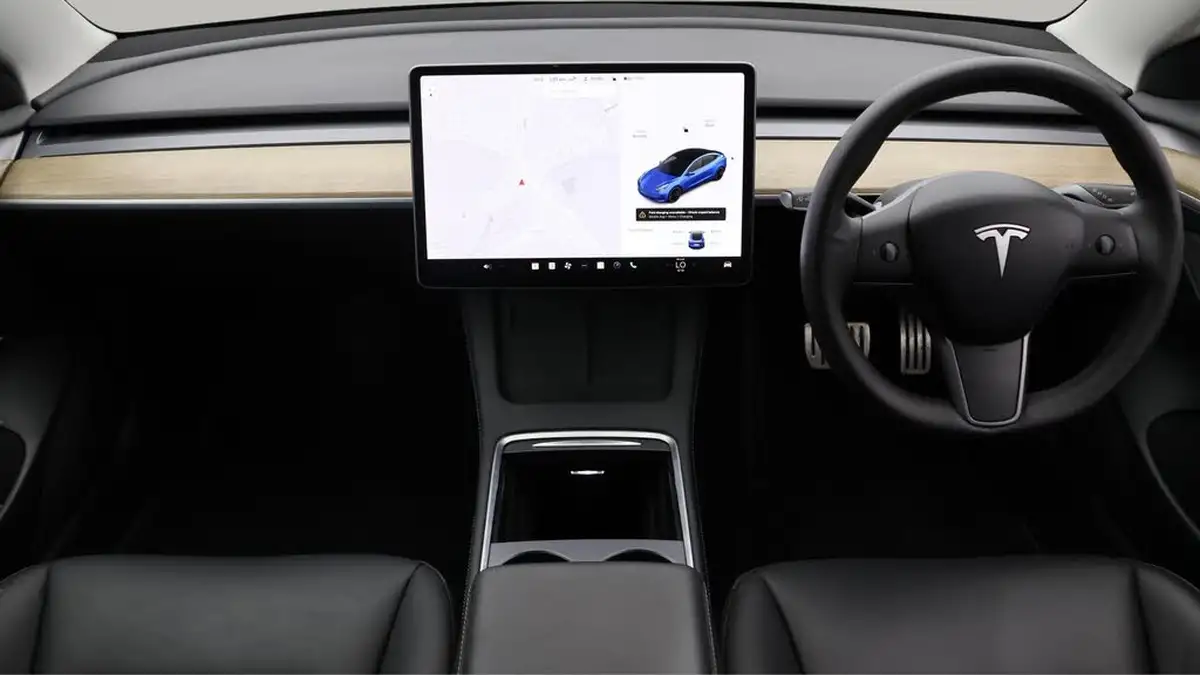 2021-tesla-model-3-e-performance-awd-big-18