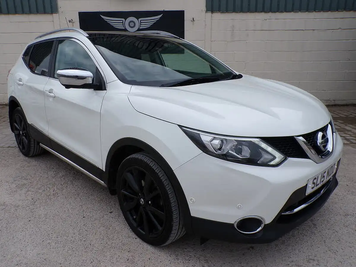 2015-nissan-qashqai-15dci-tekna-big-9