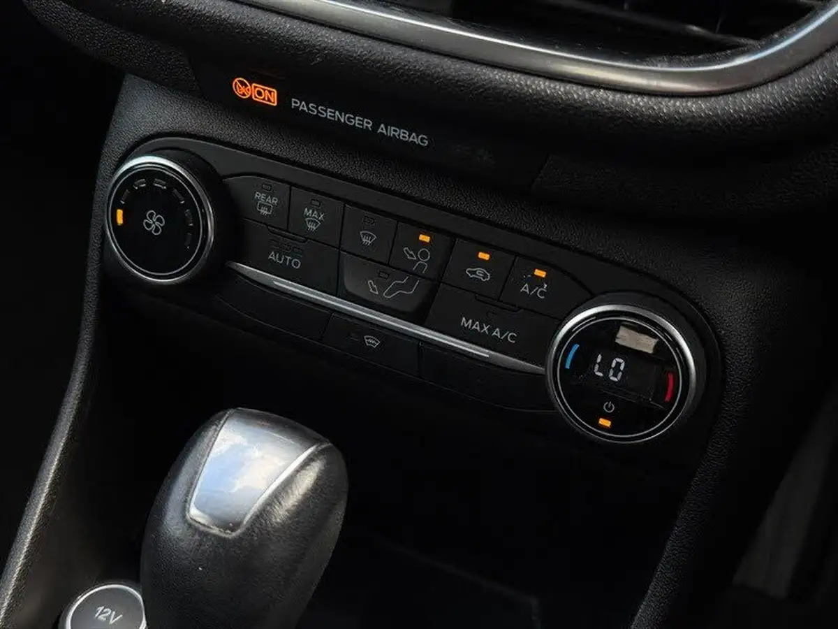 2018-ford-fiesta-10t-titanium-100ps-5d-powershift-big-17