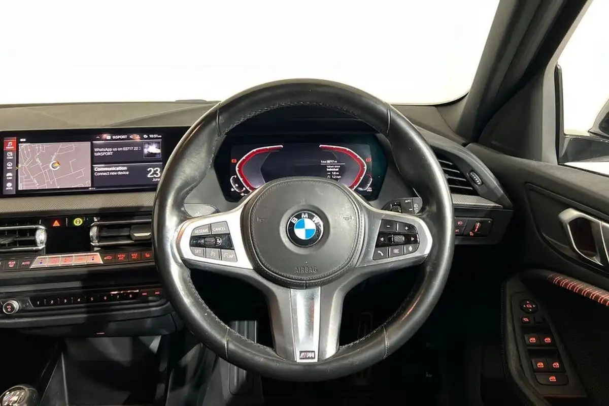 2021-bmw-1-series-big-14