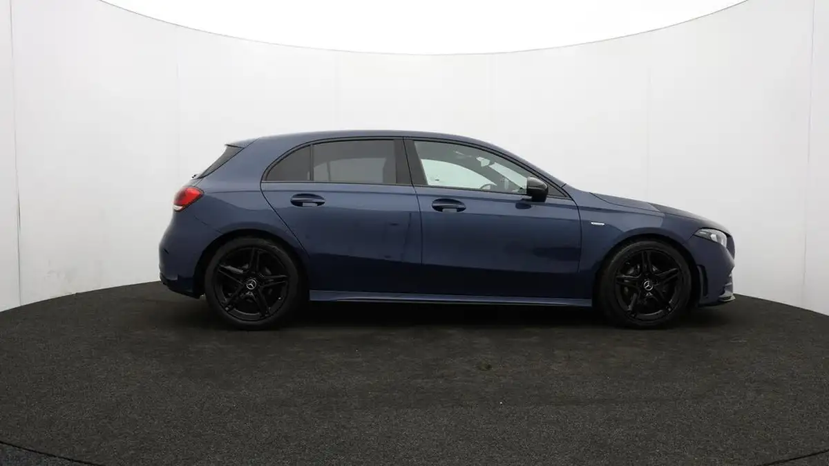 2022-mercedes-benz-a-class-13-a180-amg-line-executive-edition-hatchback-5d-7g-dct-big-42