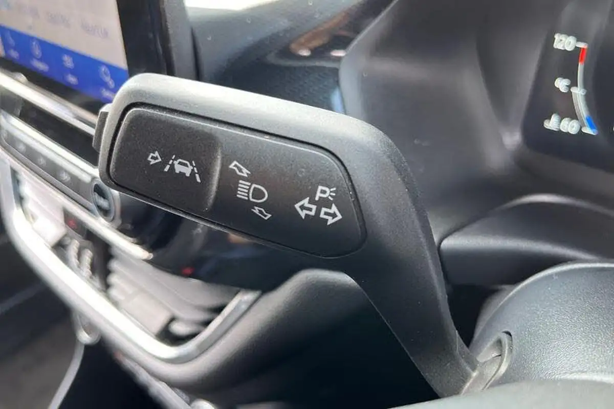 2023-ford-fiesta-10t-st-line-125ps-hybrid-mhev-big-13