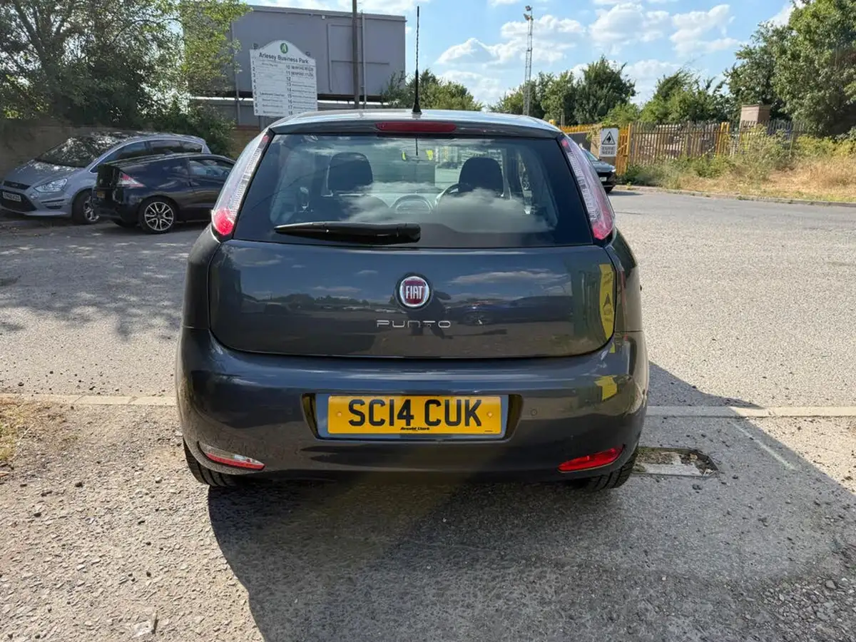 2014-fiat-punto-12-easy-3d-big-5