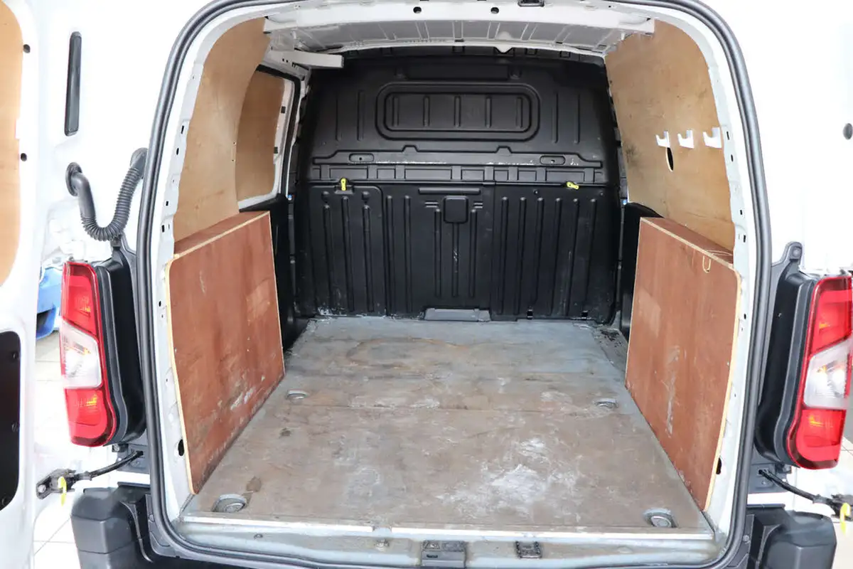 2020-citroen-berlingo-15bluehdi-1000-enterprise-100pseu6dt-e-ss-panel-big-44