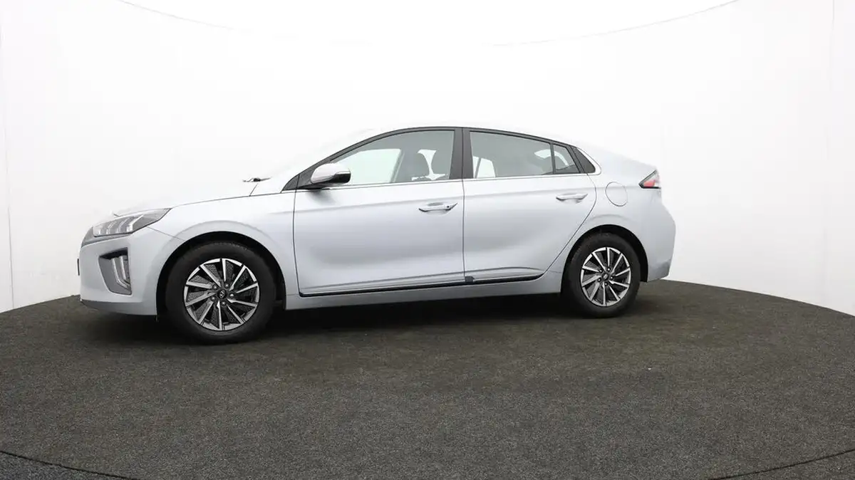 2022-hyundai-ioniq-e-premium-electric-big-61
