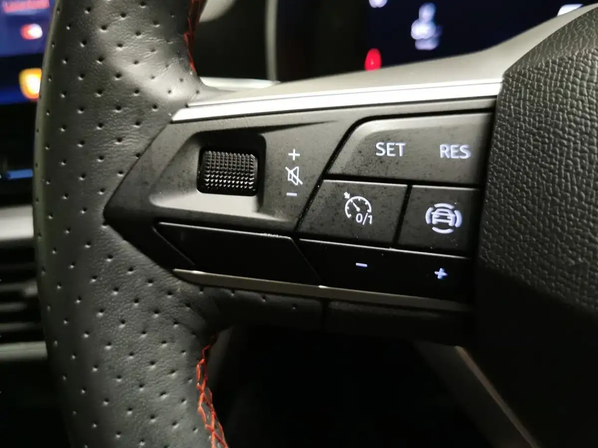 2021-seat-leon-15-tsi-evo-fr-130ps-hatchback-big-25