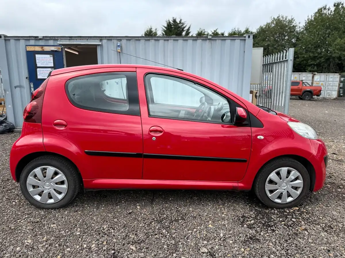 2014-peugeot-107-10-active-5d-big-7