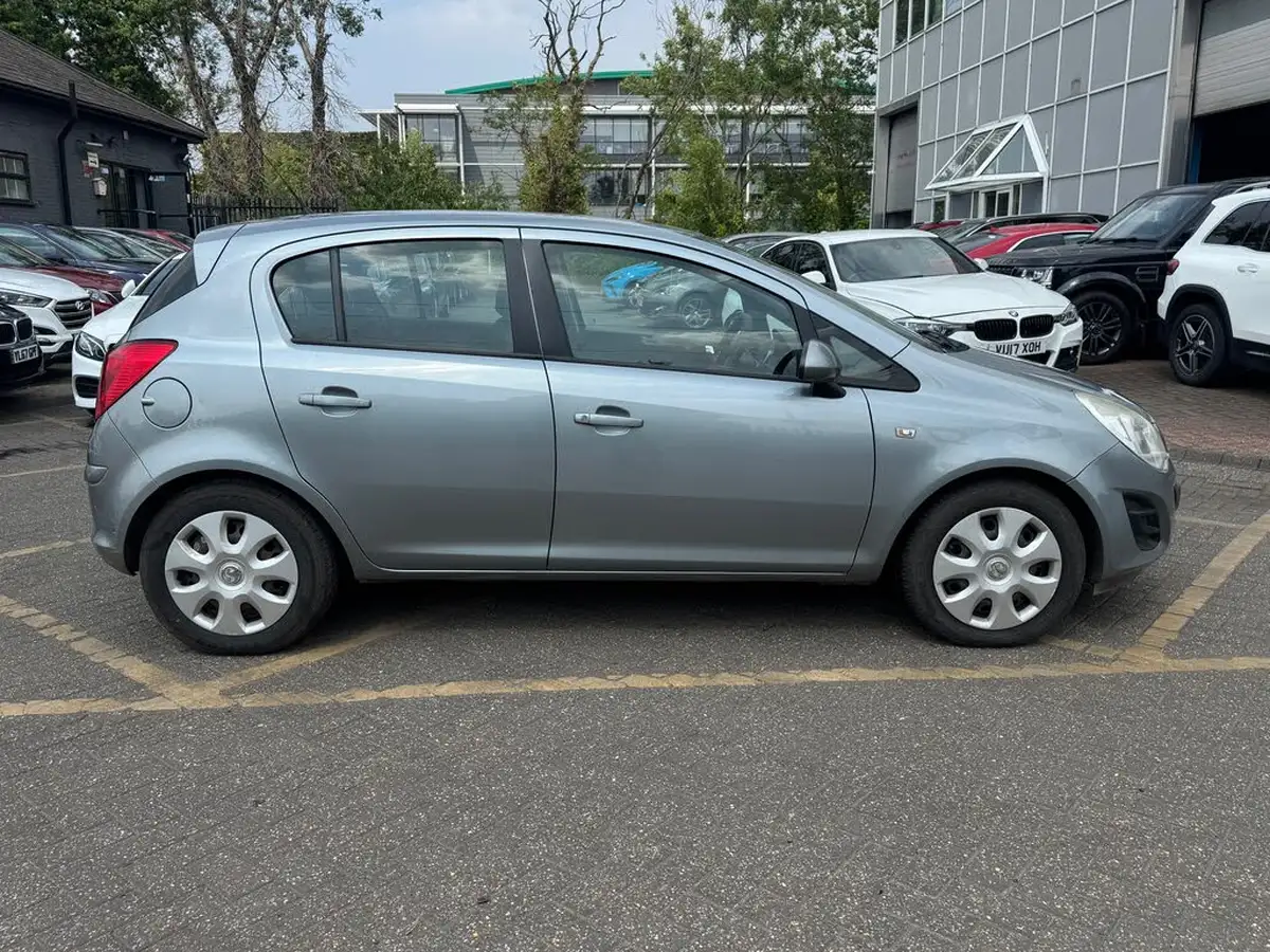 2013-vauxhall-corsa-12-exclusiv-5d-easytronic-big-11