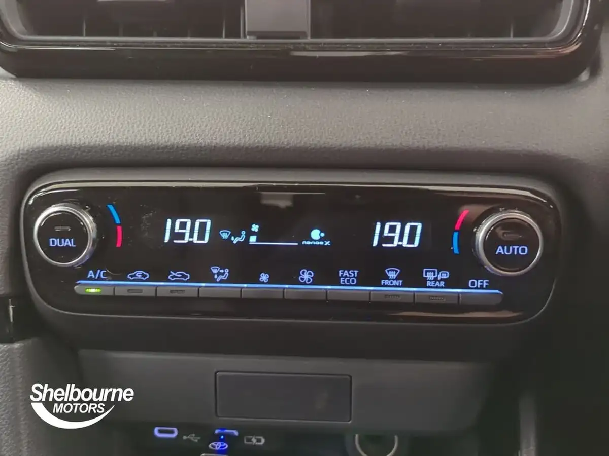 2025-toyota-yaris-15-vvt-i-excel-128bhp-big-27