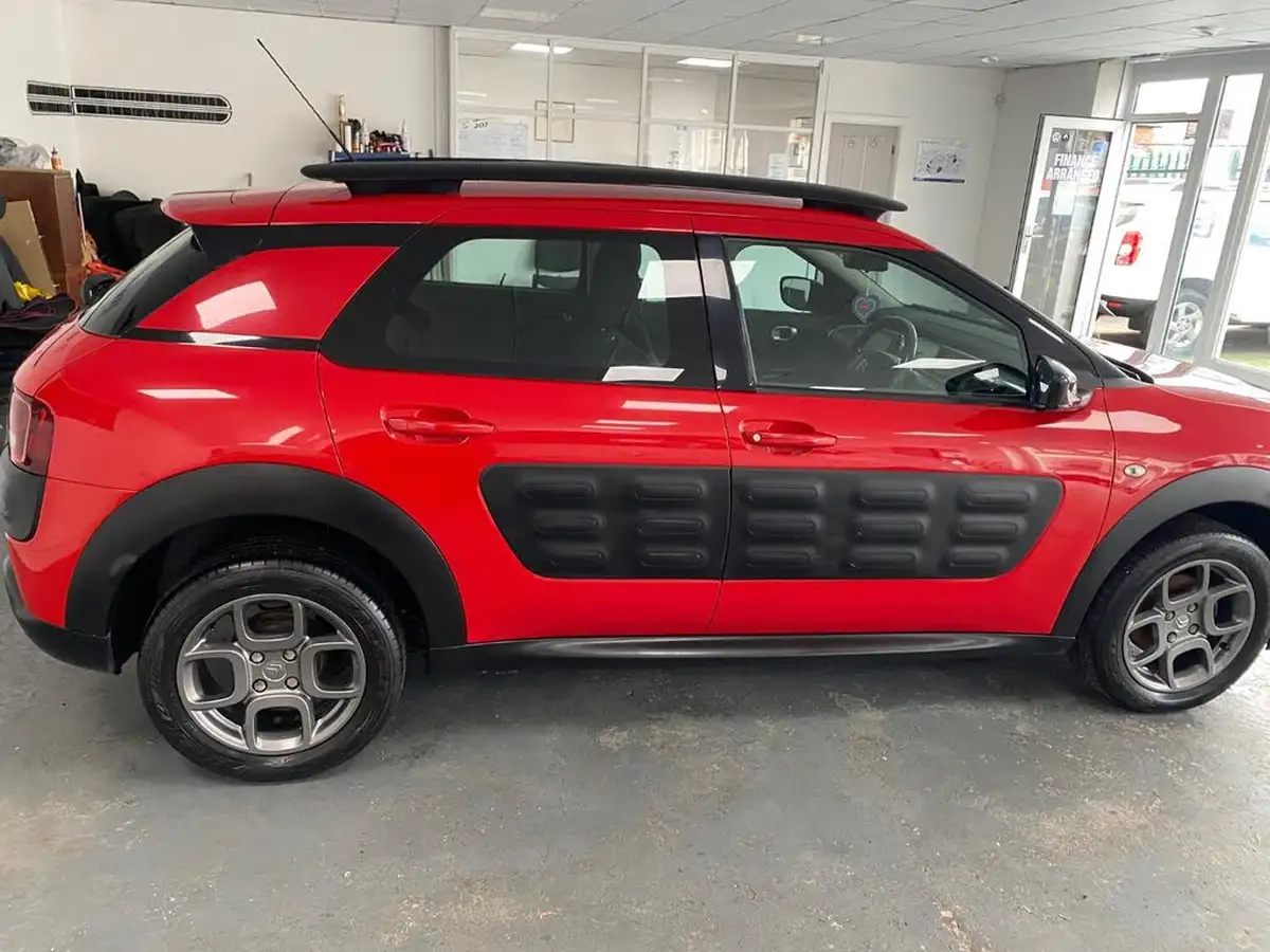 2015-citroen-c4-cactus-12-feel-82ps-big-3