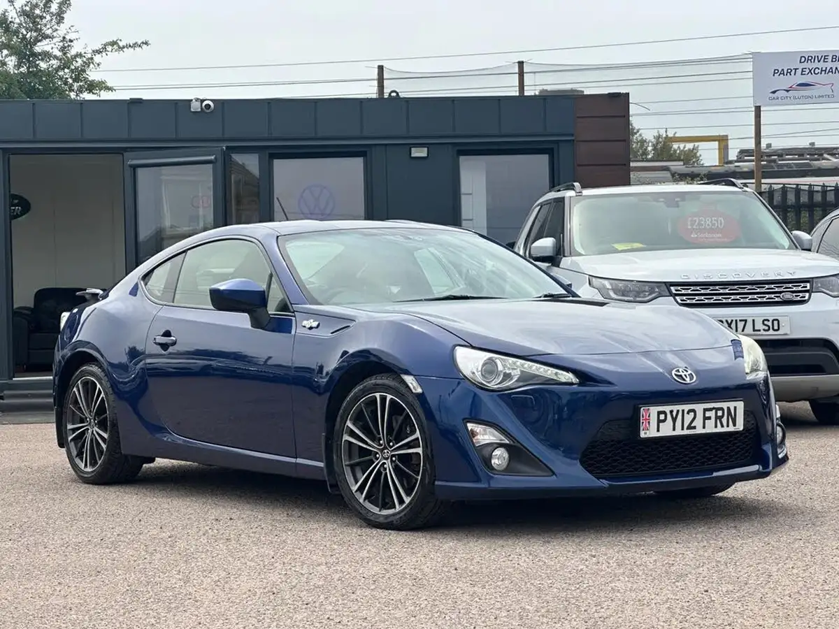 2012-toyota-gt86-20-big-12