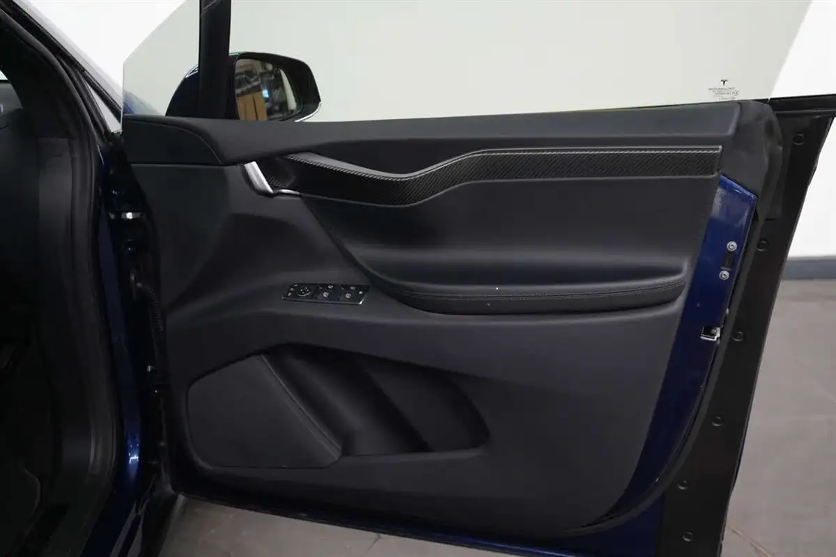 2018-tesla-model-x-e-75d-big-24