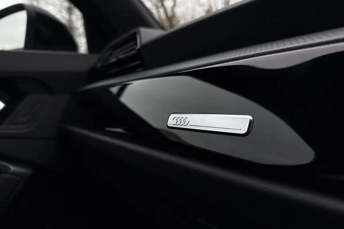2025-audi-q3-15-35-tfsi-black-edition-station-wagon-s-tronic-big-54