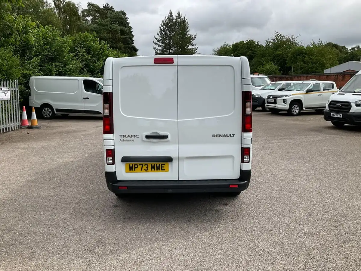 2023-renault-trafic-20dci-sl30-130-advance-eu6d-big-10