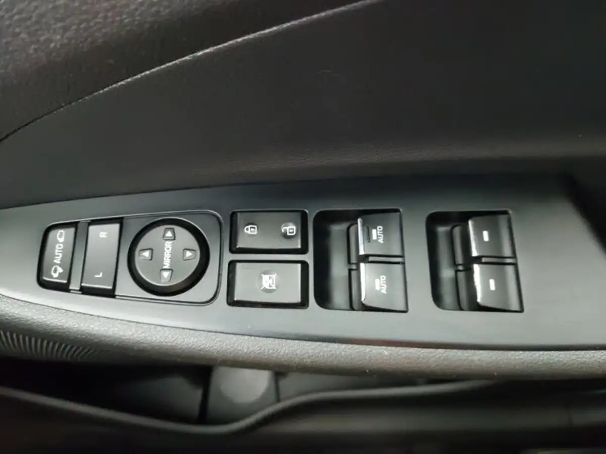 2019-hyundai-tucson-16-gdi-se-nav-big-14