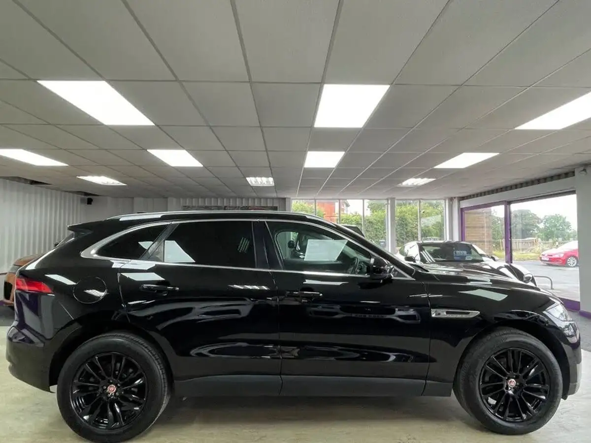 2018-jaguar-f-pace-20-i4d-portfolio-180ps-awd-auto-big-11
