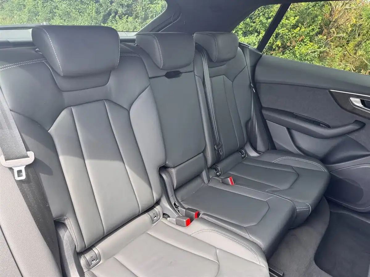 2023-audi-q8-30-55-tfsi-black-edition-big-12