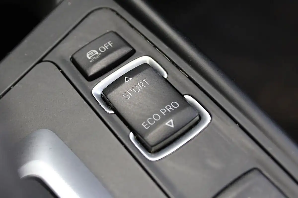 2015-bmw-1-series-20td-120d-m-sport-190bhp-3d-auto-big-30