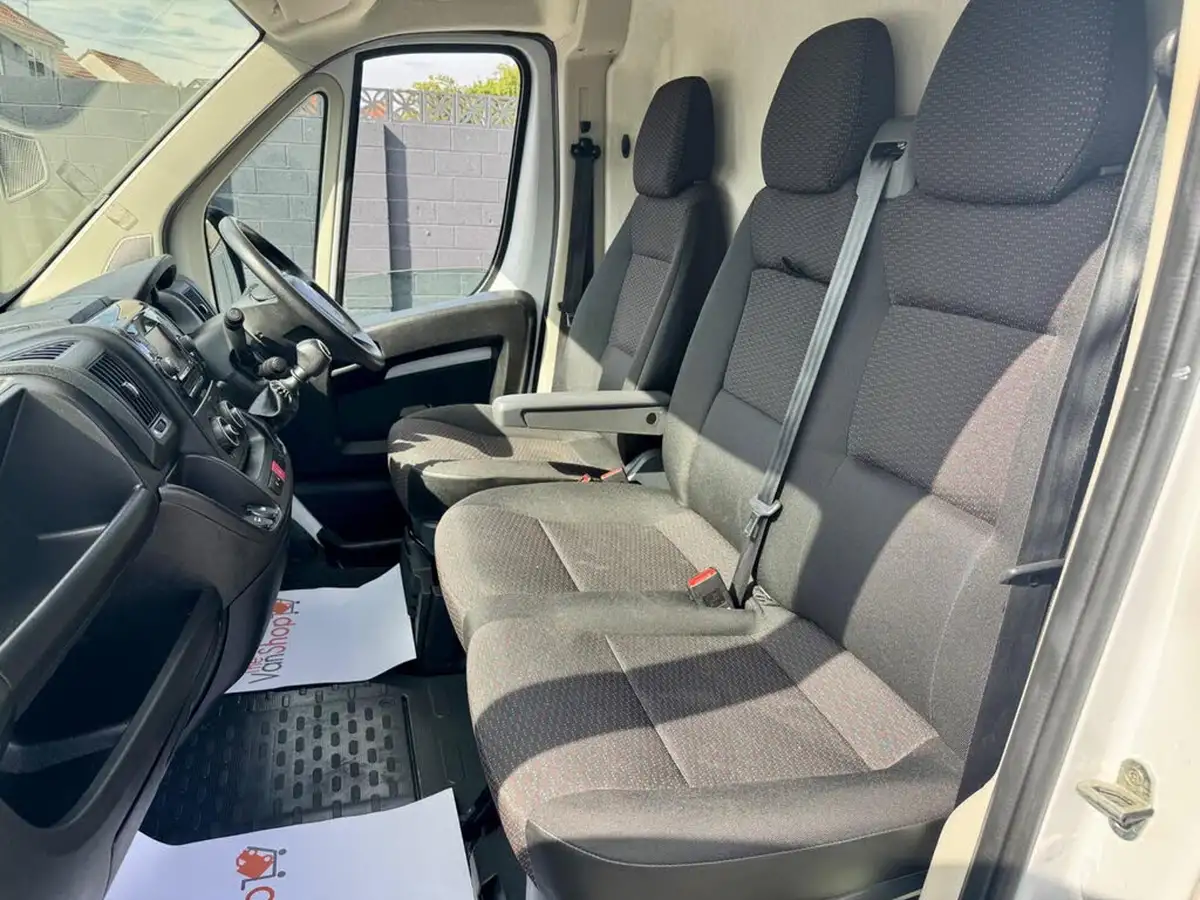 2022-citroen-relay-22bluehdi-35-l3h2-enterprise-panel-big-15