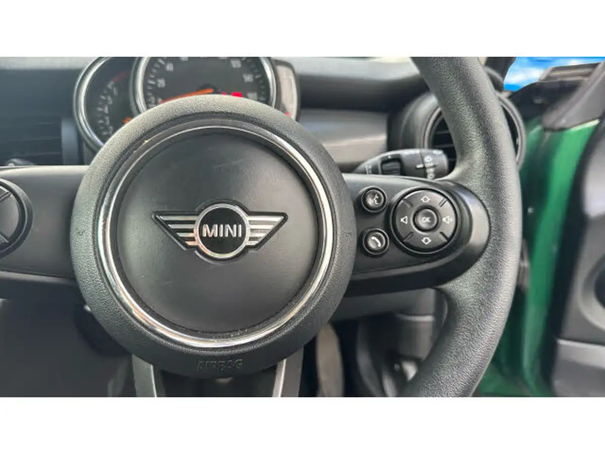 2019-mini-cooper-15-cooper-classic-hatchback-3d-big-17