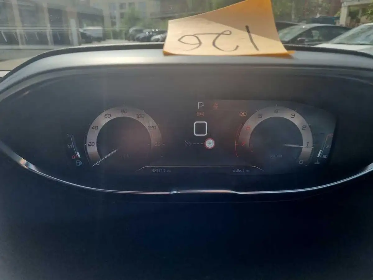 2020-peugeot-5008-suv-12-puretech-gt-line-eat8-big-17