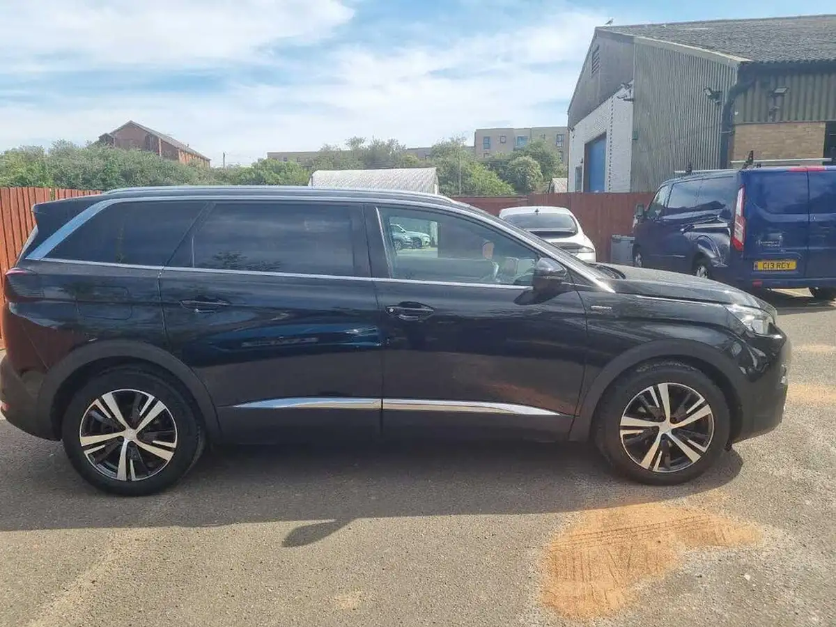 2020-peugeot-5008-suv-12-puretech-gt-line-eat8-big-13