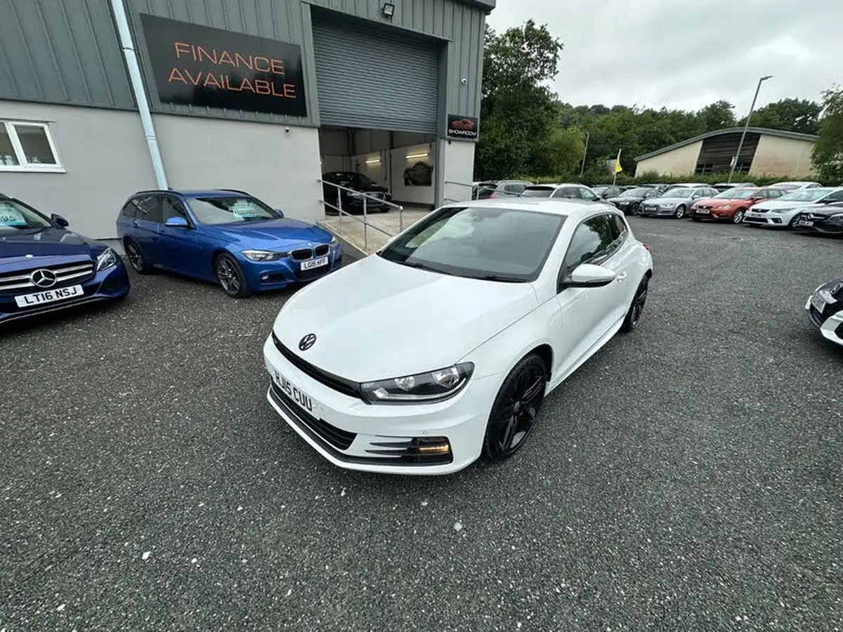 2015-volkswagen-scirocco-20tdi-r-line-184ps-big-52