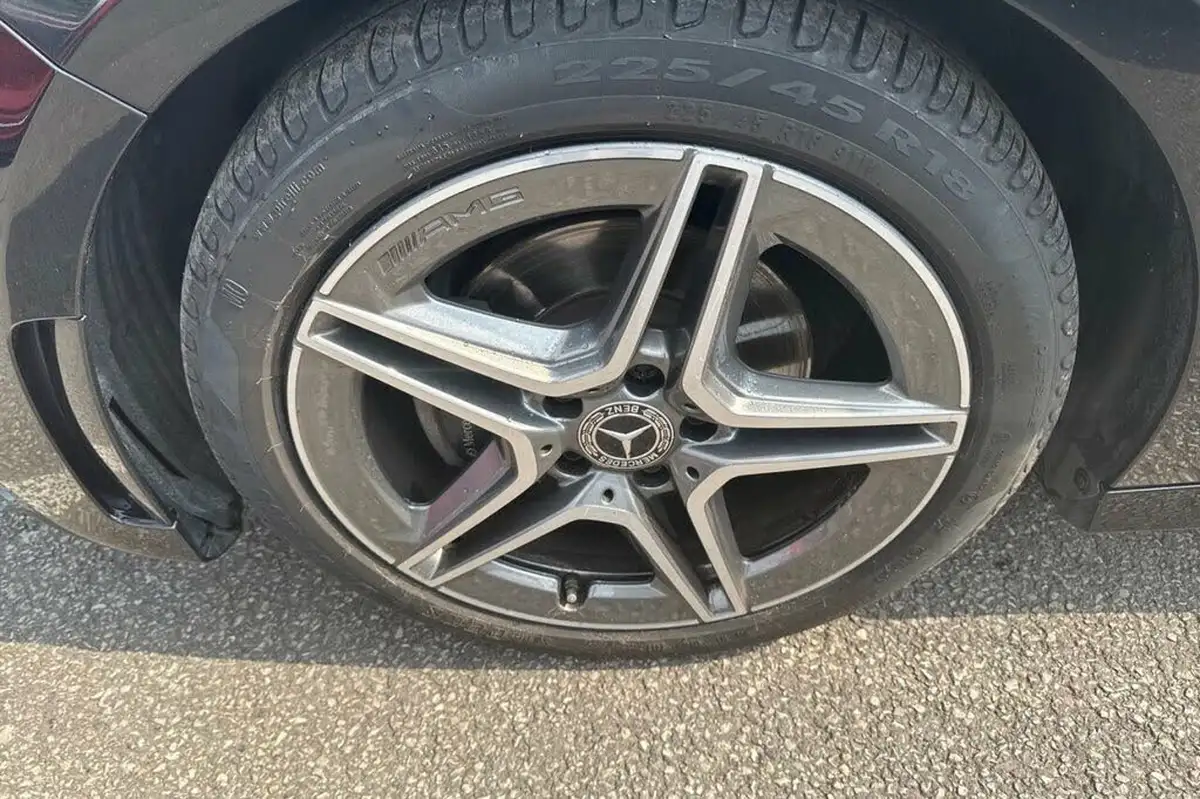 2020-mercedes-benz-a-class-13-a200-amg-line-premium-saloon-4d-big-23