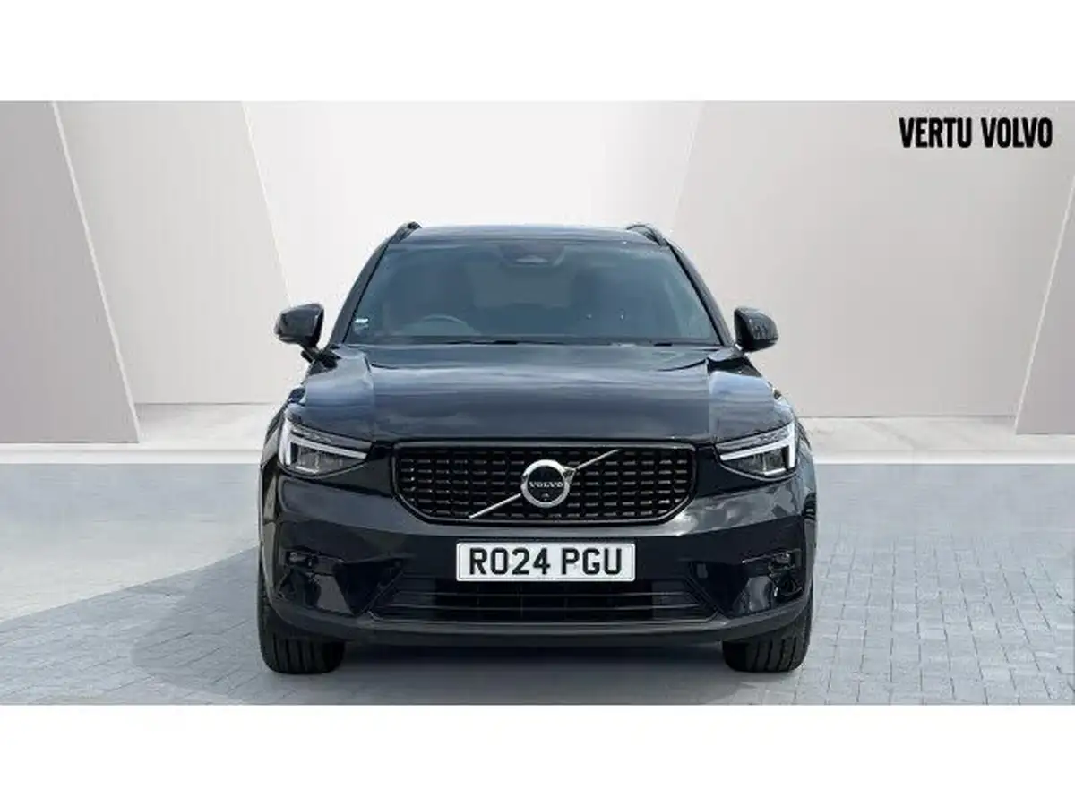 2024-volvo-xc40-20-b3-plus-big-11